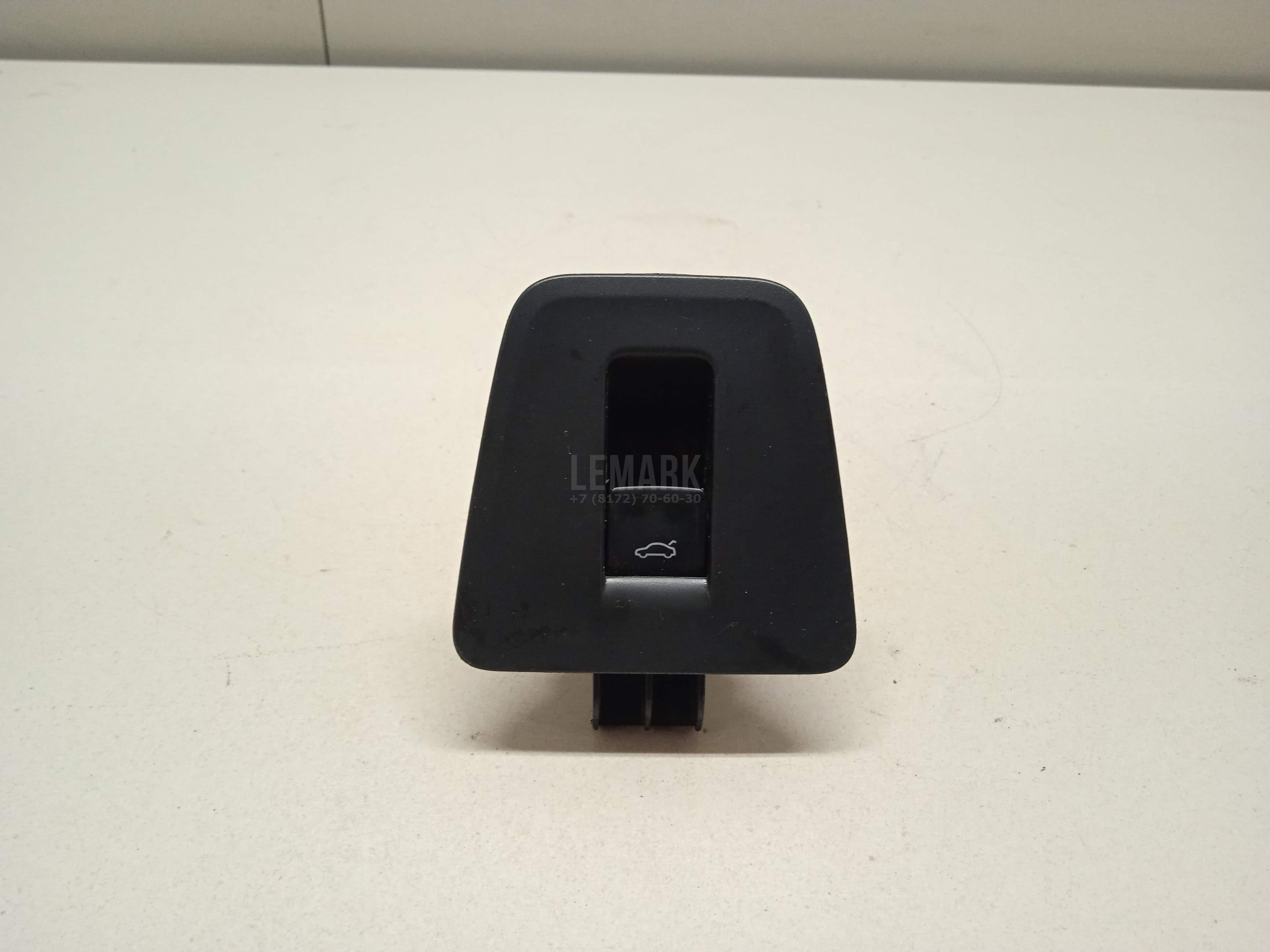 Кнопка открывания багажника 3G0959831WHS VAG