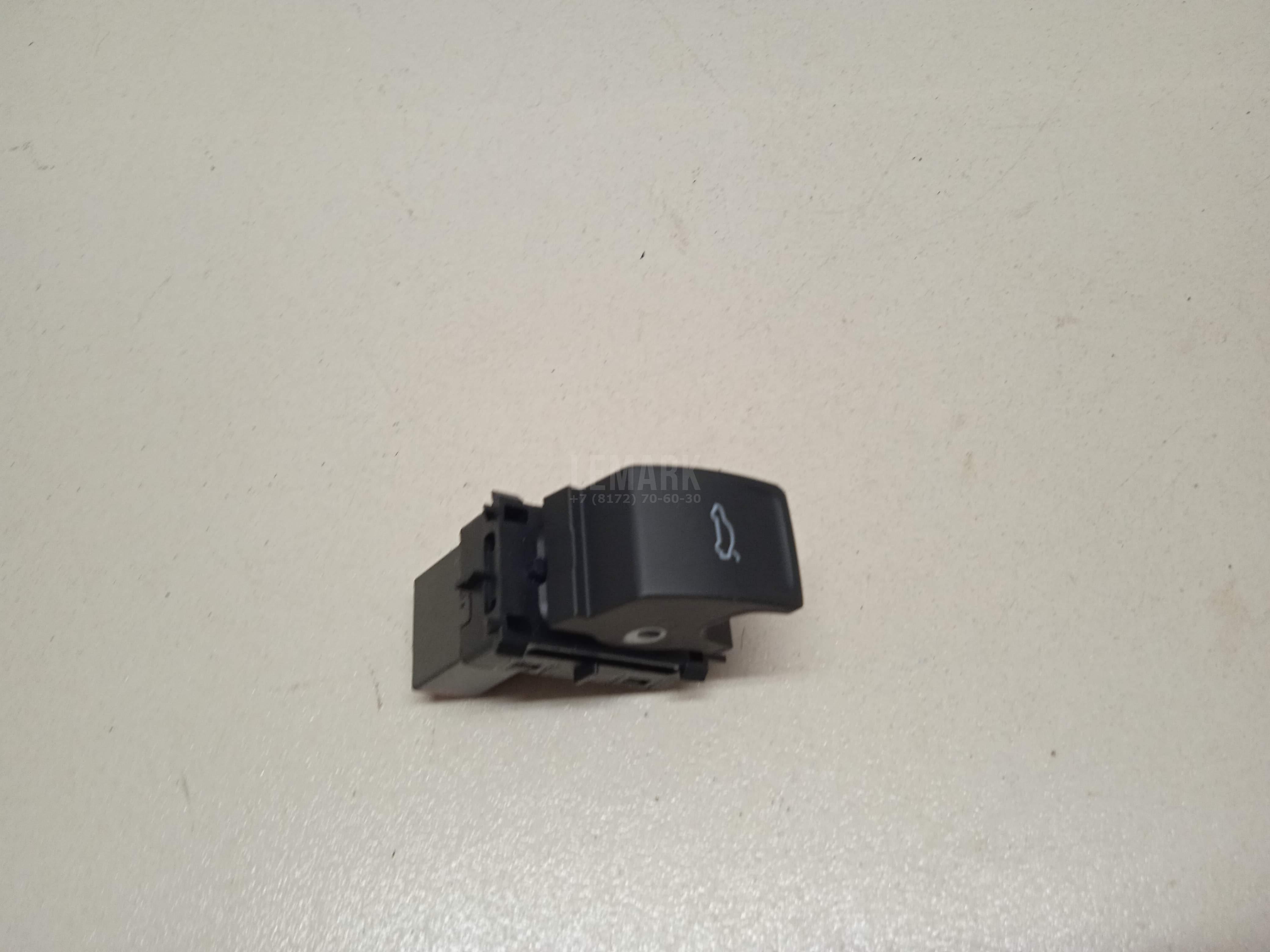 Кнопка открывания багажника 3G0959831WHS VAG