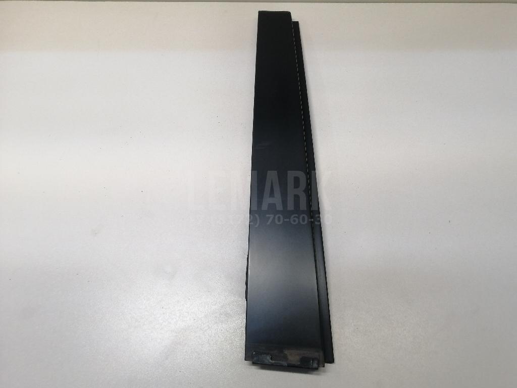 Накладка двери задней правой 1T0839890A03C VAG