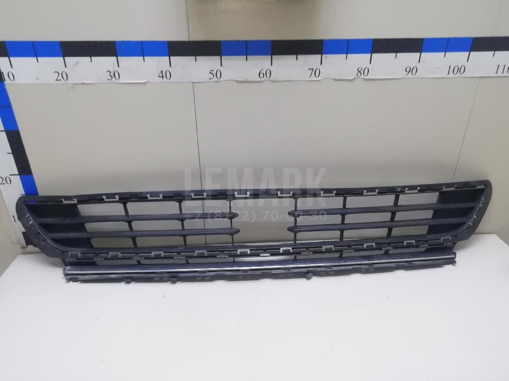 Решетка в бампер центральная 5G0853671ARYP VAG