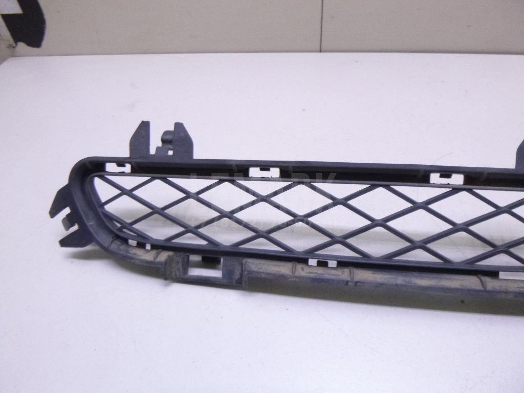 Решетка в бампер центральная для  BMW X5 E70 2007-2013