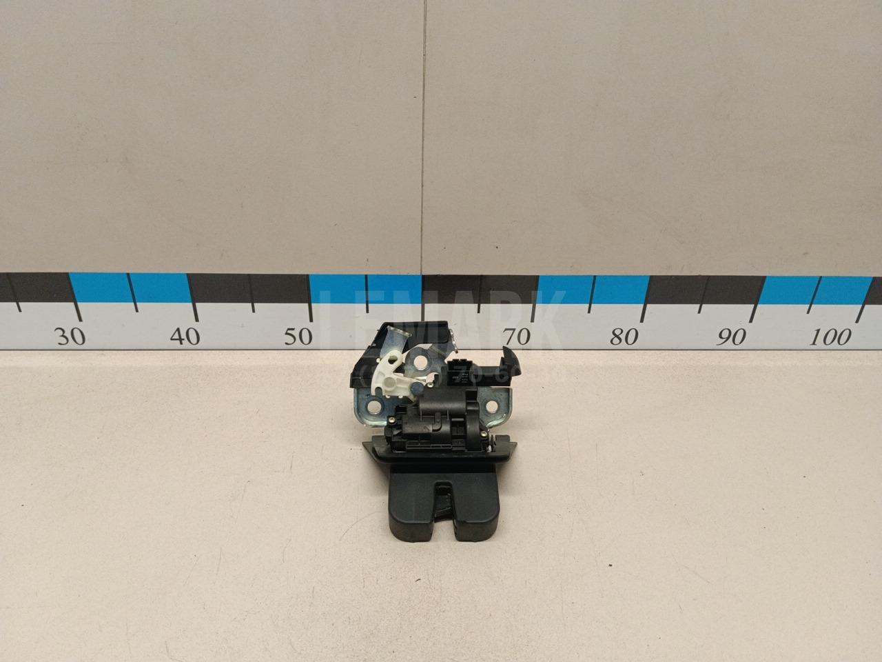 Замок багажника 8K9827505A VAG