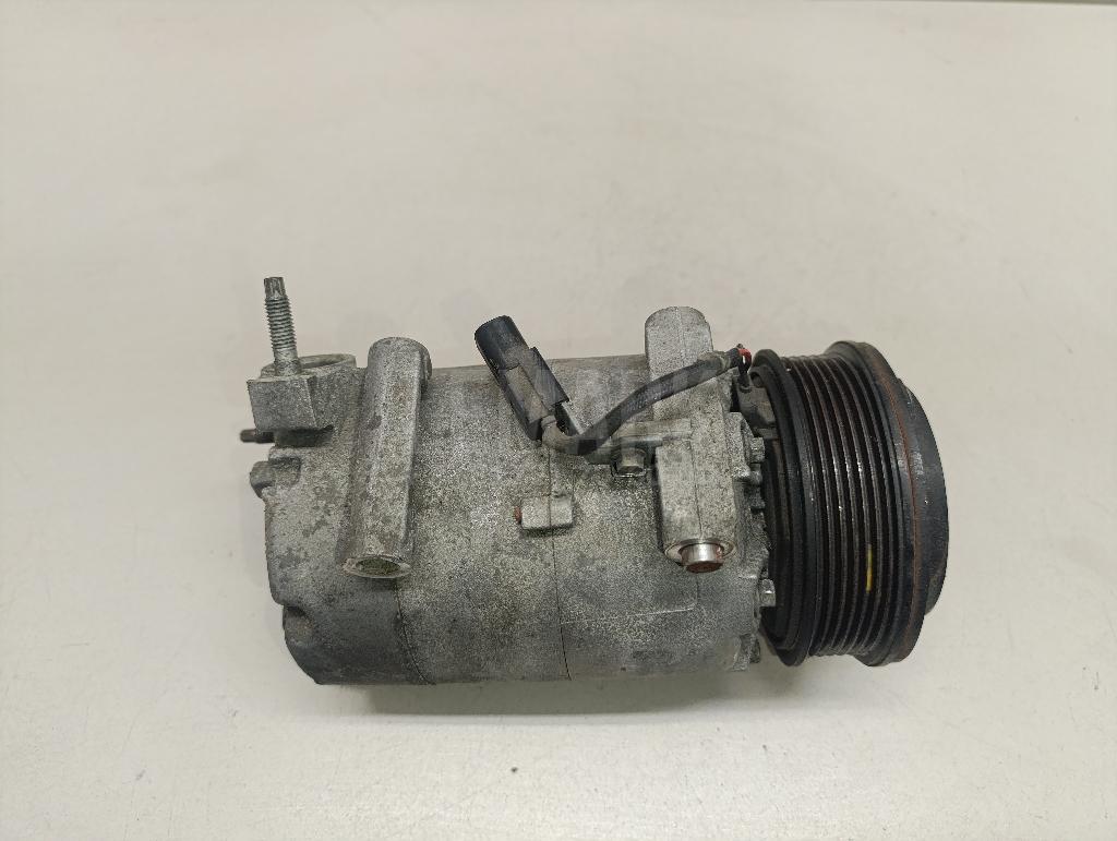 Компрессор кондиционера 2032811 Ford