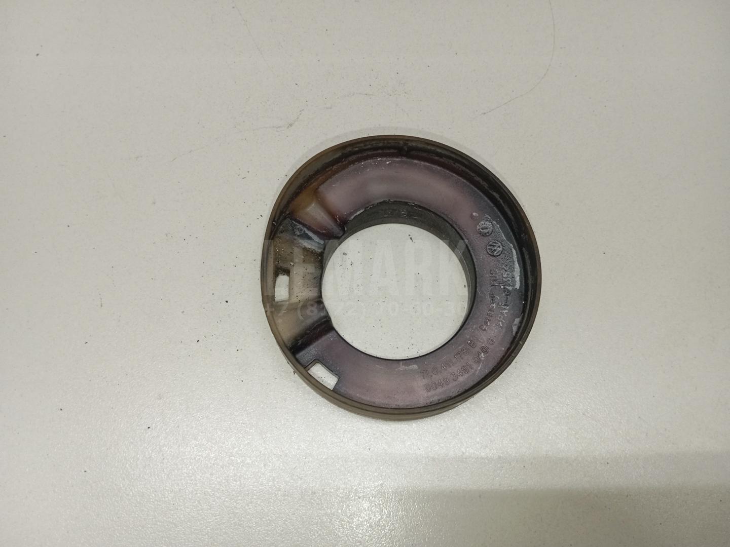 Опора передней пружины нижняя 7L0411178B VAG