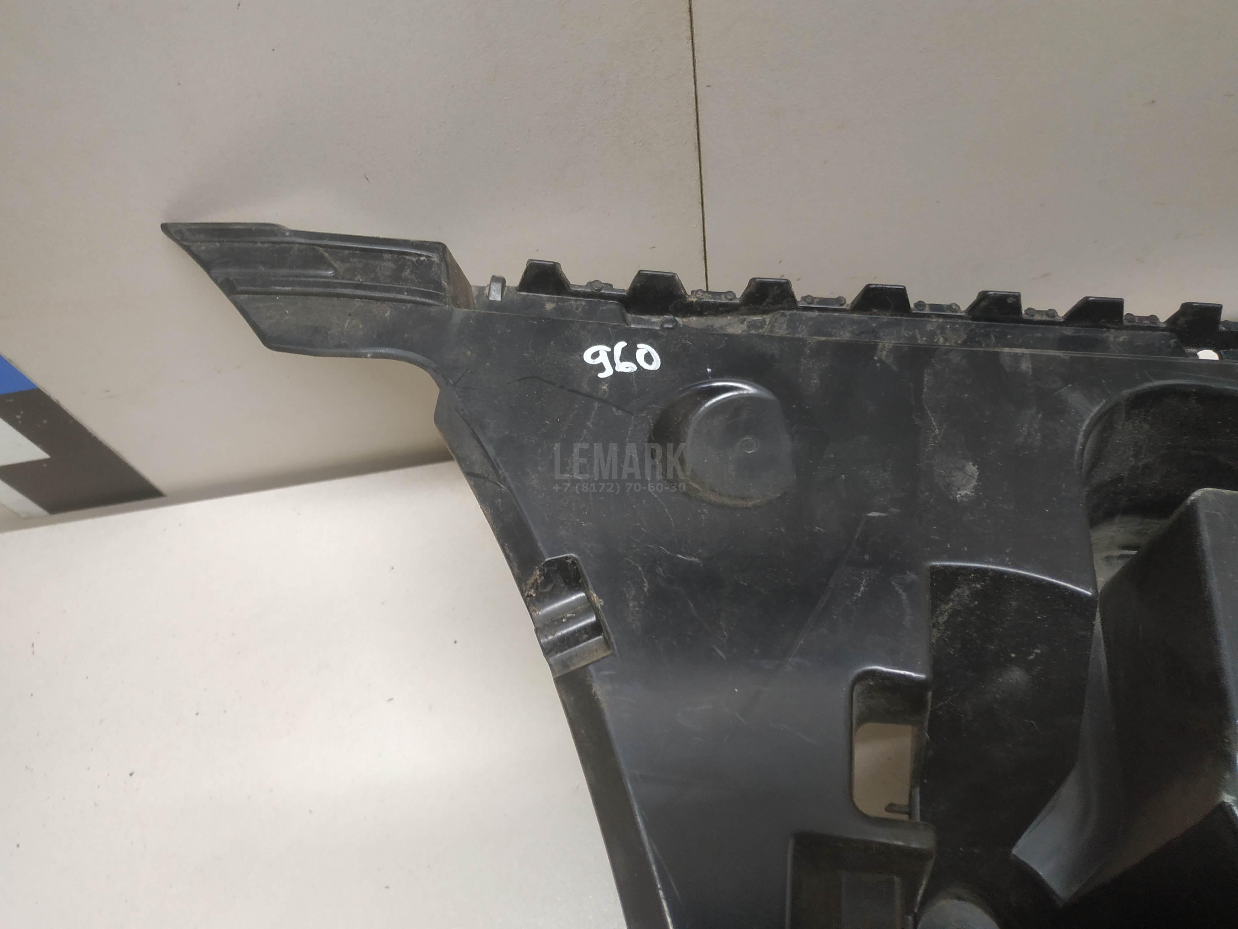 Направляющая заднего бампера левая для  BMW 4-serie F32/F33/F82 2012-2020