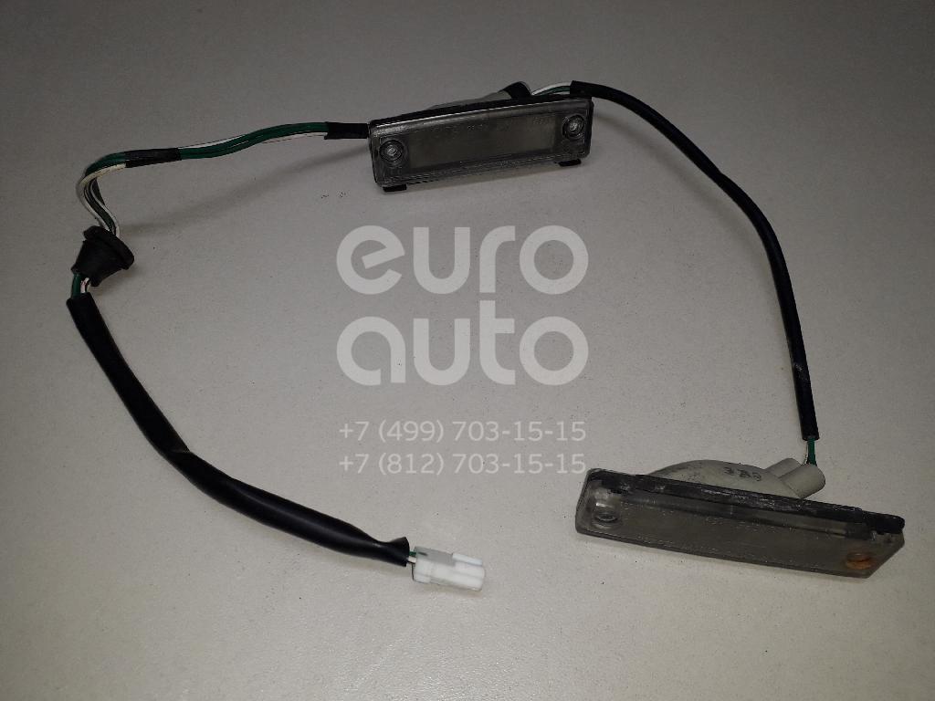 Фонарь подсветки номера для Toyota CorollaVerso 2001-2004 в Москве