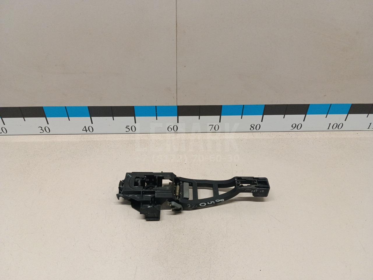 Кронштейн ручки 1480066 Ford