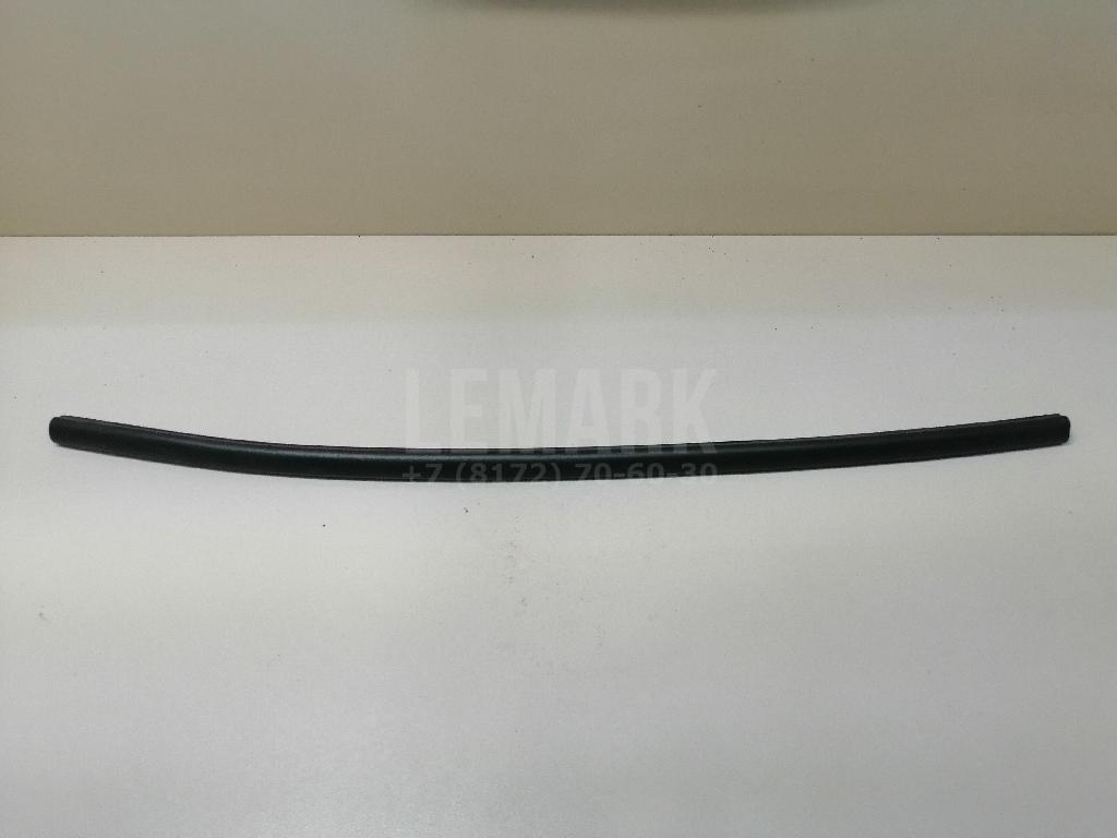 Уплотнитель капота 5G0823707 VAG