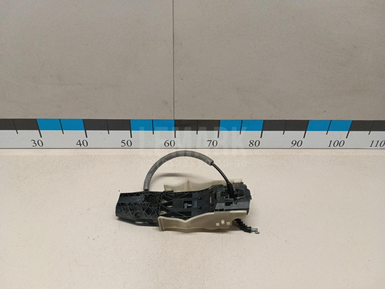 Кронштейн ручки 5N0839885F VAG