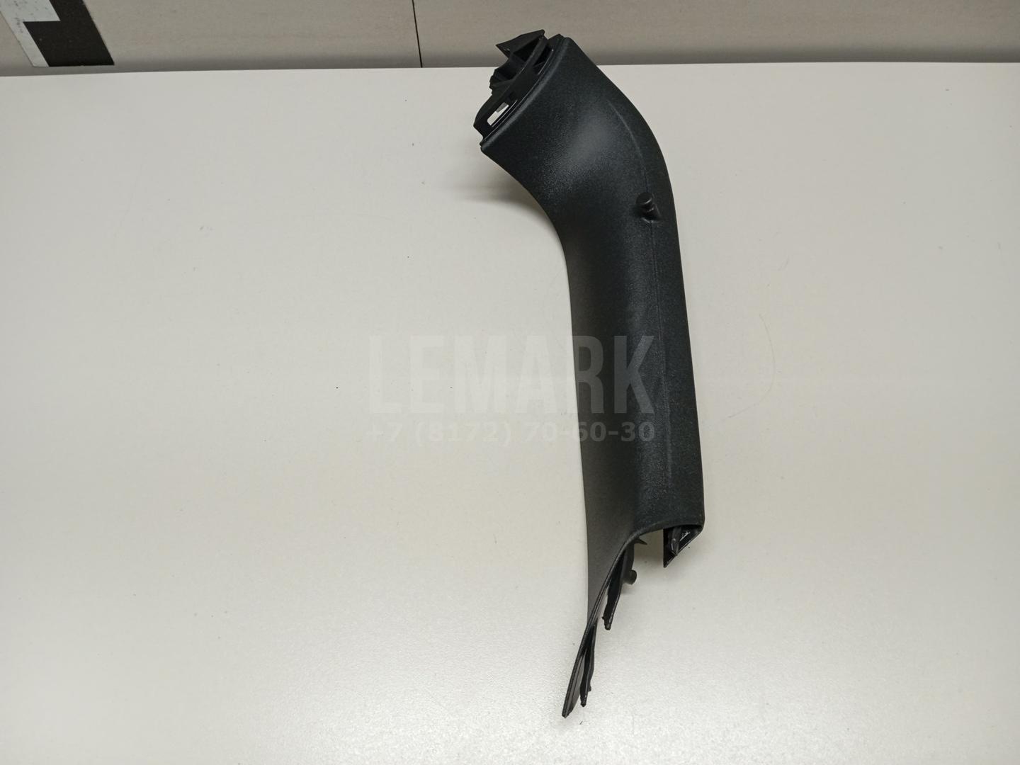 Обшивка двери багажника 5N0867703B82V VAG