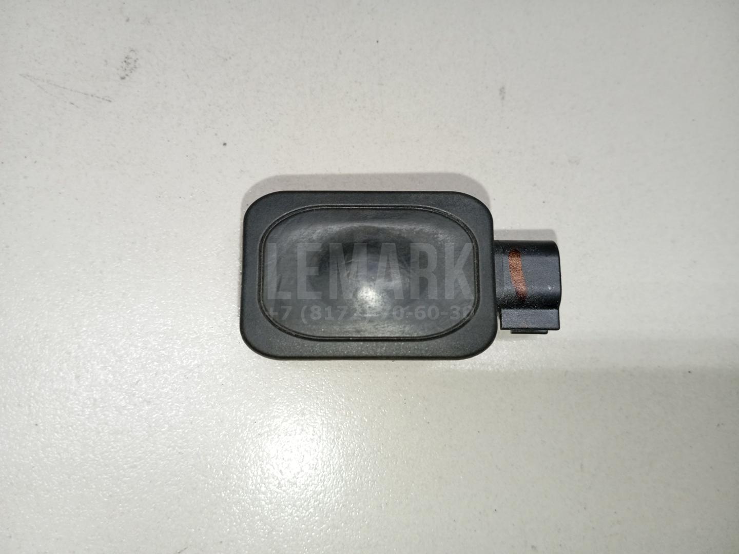 Кнопка открывания багажника 4122748 Ford