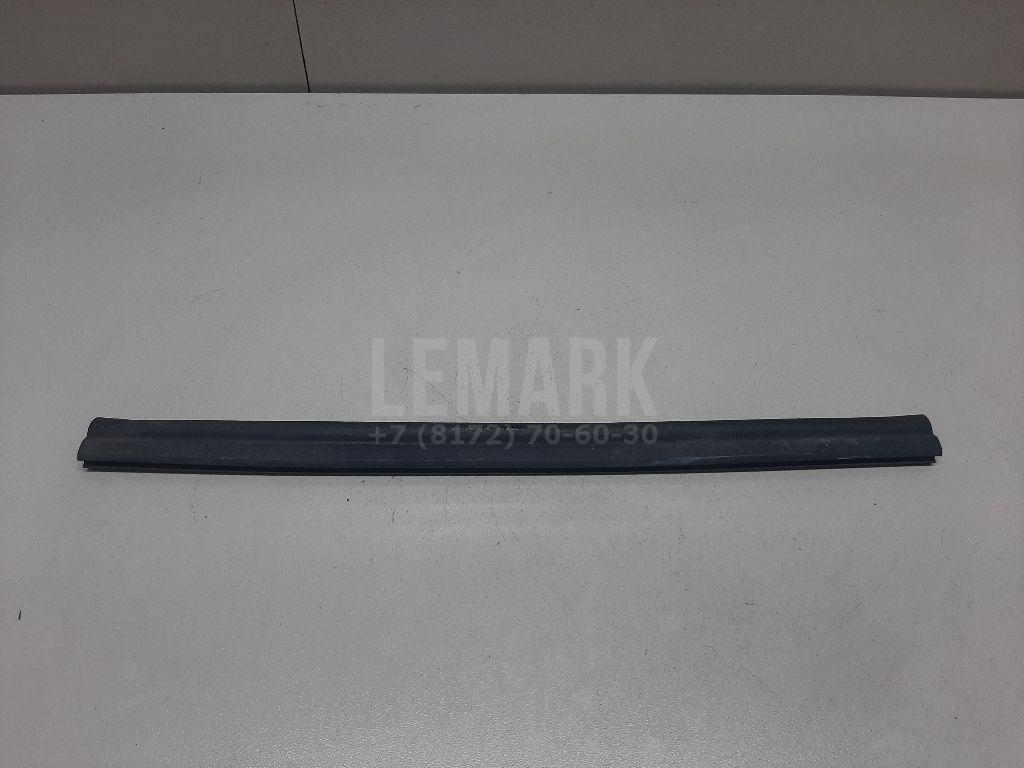 Уплотнитель (наружный) для  BMW 3-serie F30/F31/F80 2011-2020