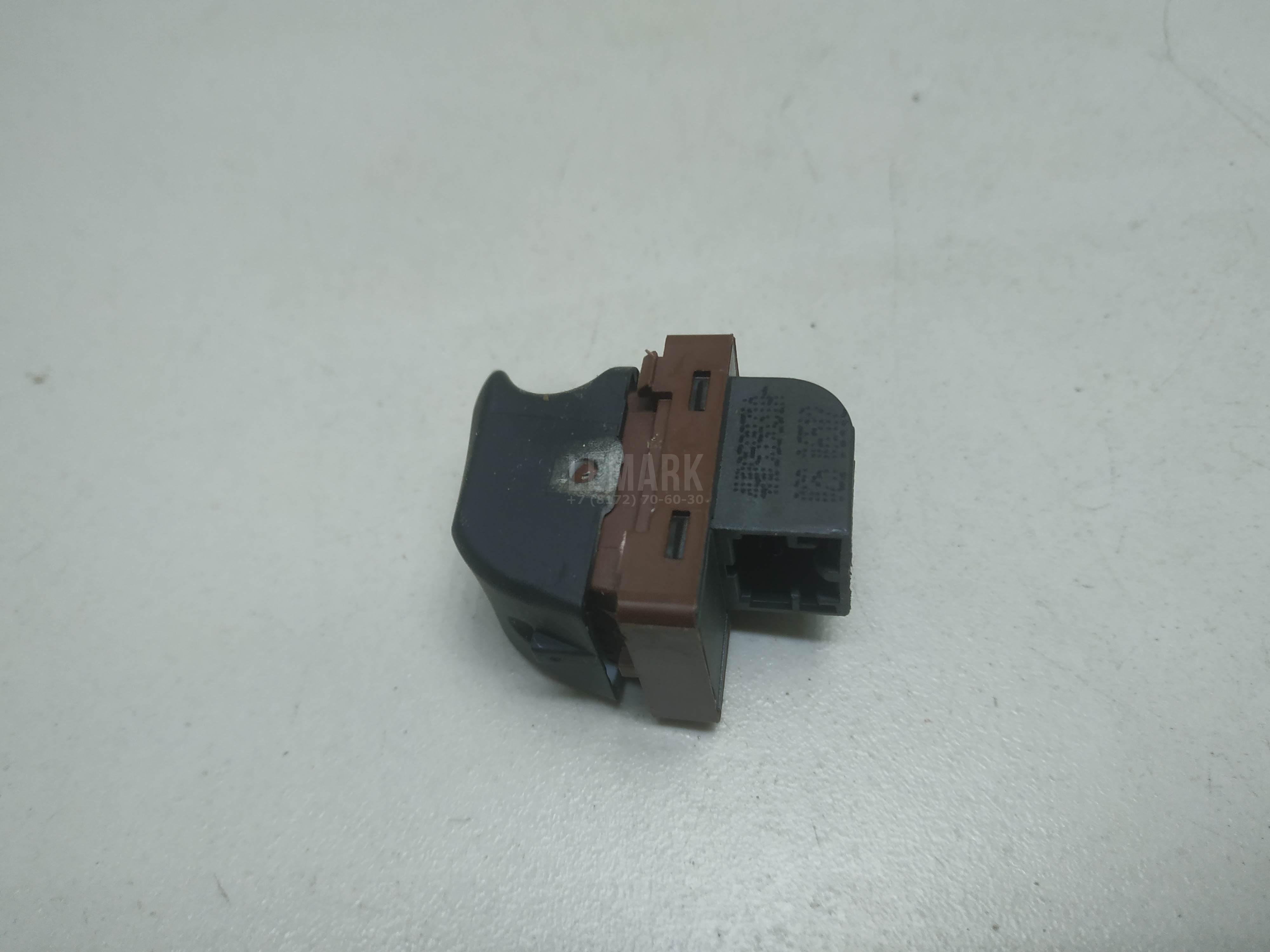 Кнопка открывания багажника для  BMW 5-serie E60/E61 2003-2009