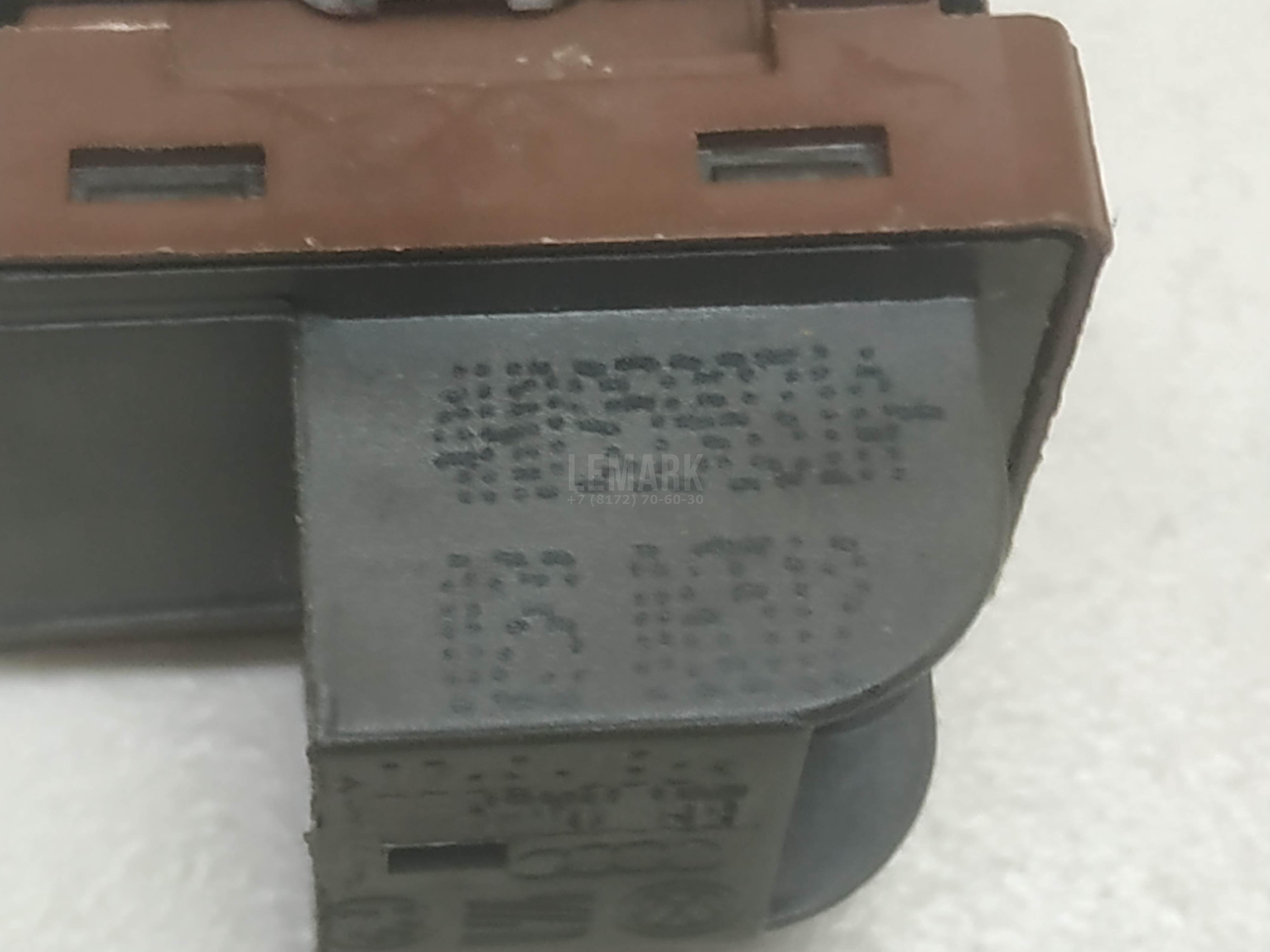 Кнопка открывания багажника для  BMW 5-serie E60/E61 2003-2009