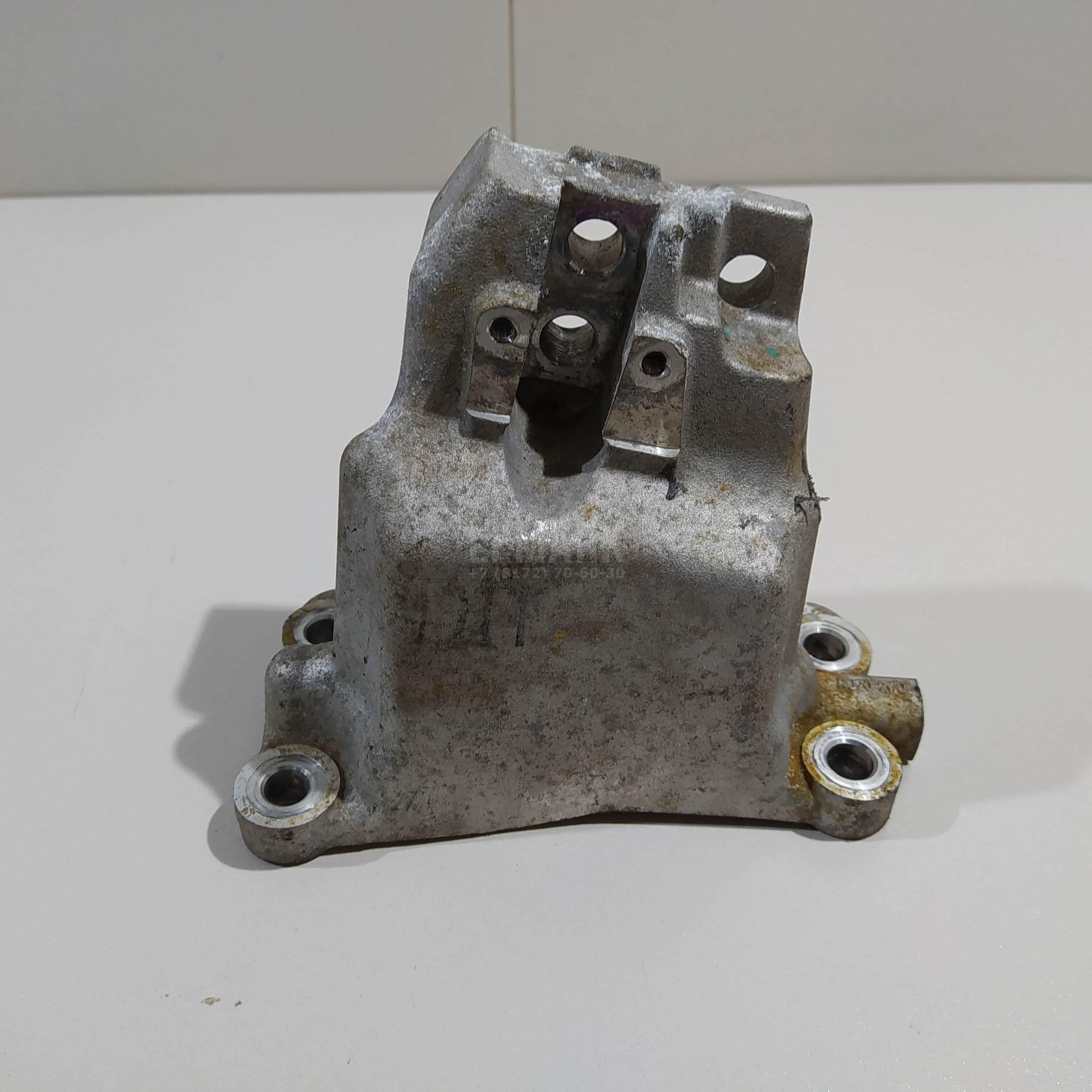 Кронштейн КПП 431203D110 Hyundai-Kia