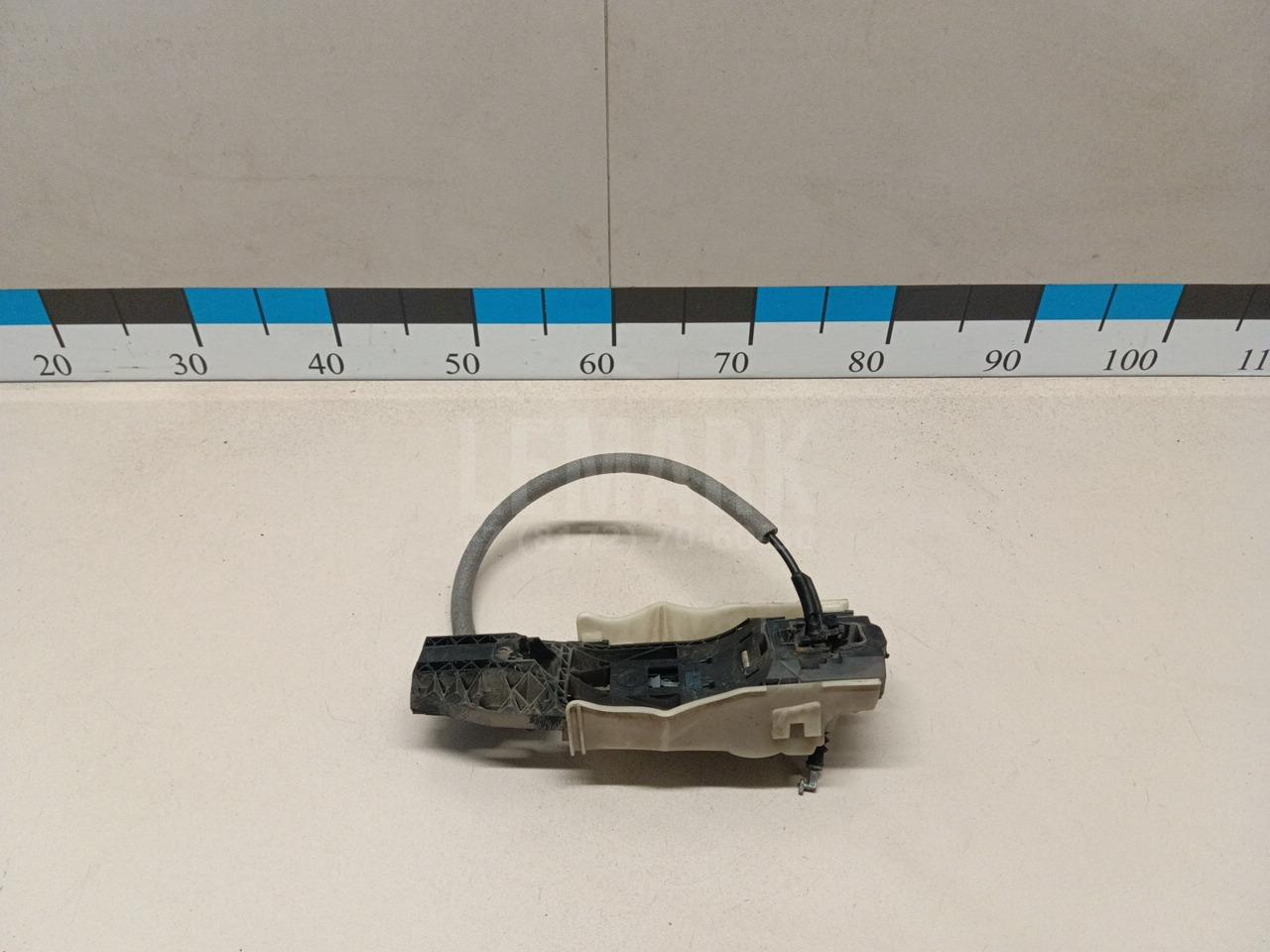 Кронштейн ручки 5N0839885H VAG