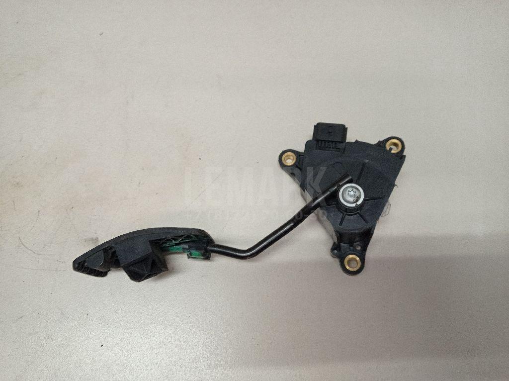Педаль газа 18002JD000 Nissan