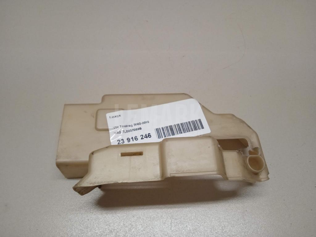 Кожух 7L0837089B VAG