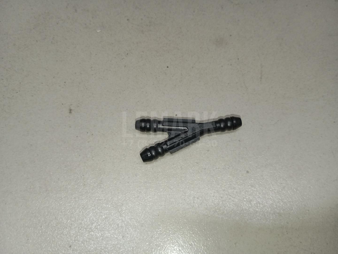 Тройник омывателя стекол 1J0955873D VAG