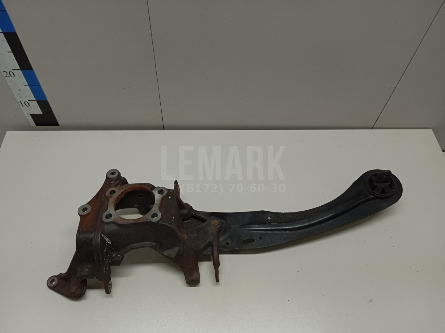 Кулак поворотный задний правый 2071957 Ford