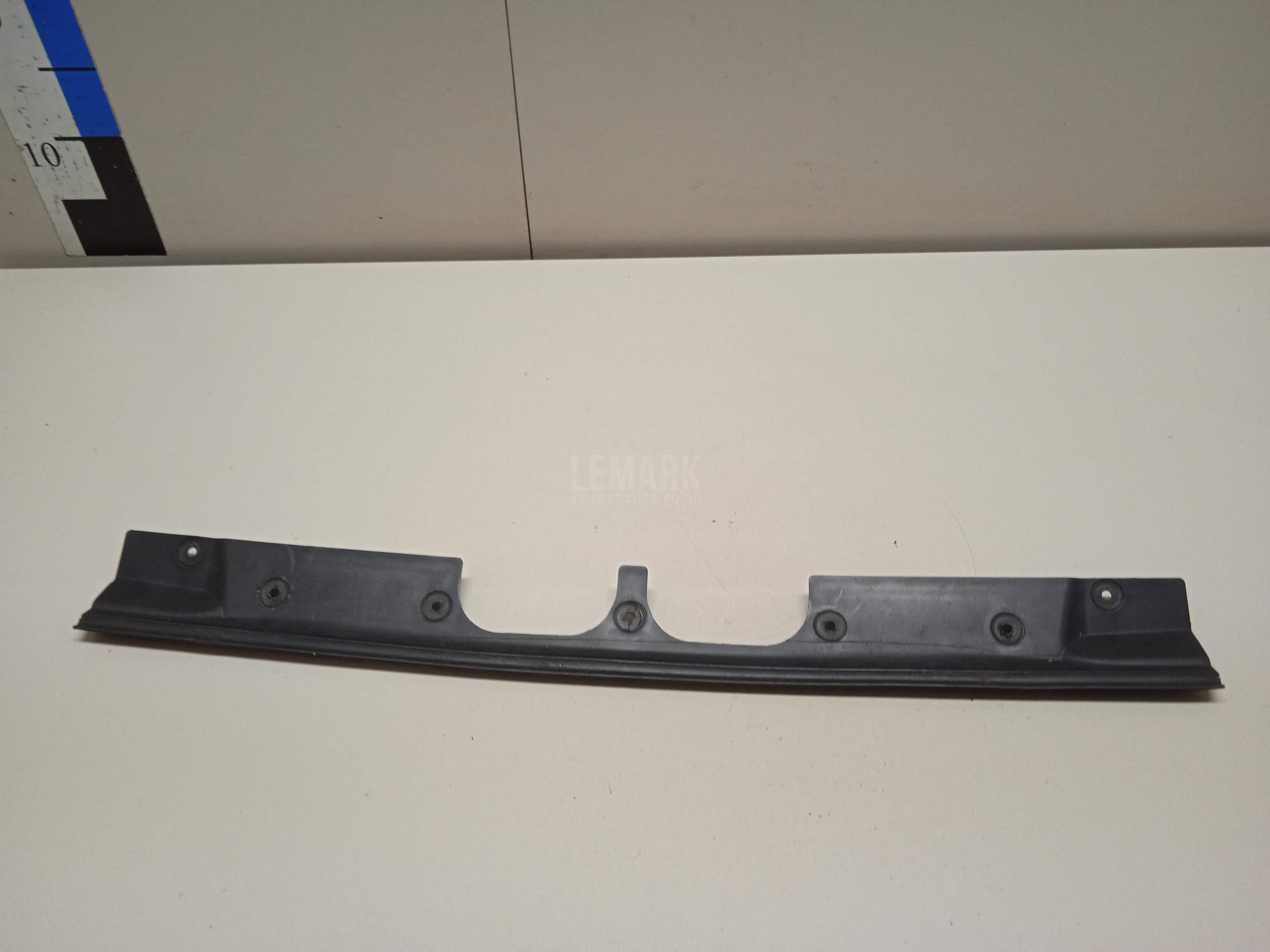 Уплотнитель багажника F1EBA404A06AD Ford