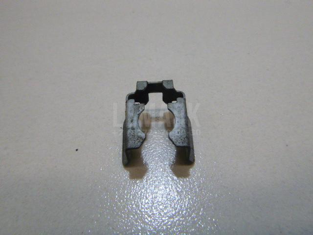Кронштейн форсунки 175715L30A Nissan