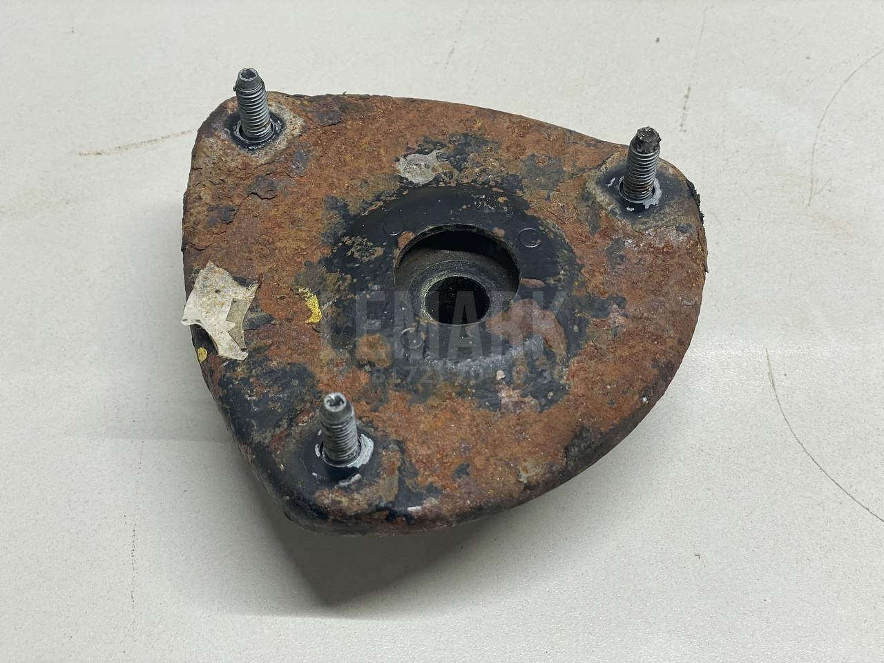 Опора переднего амортизатора левая 546101G500 Hyundai-Kia