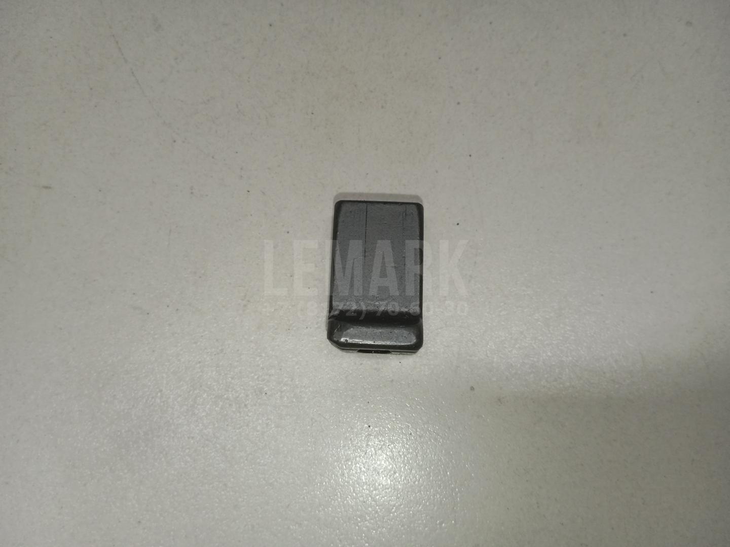 Кронштейн форсунки 038130069B VAG
