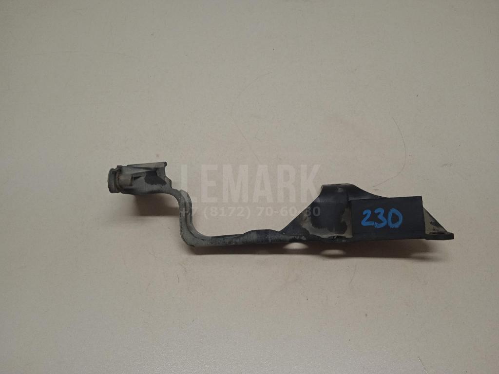 Кронштейн фар правый 7L0805734 VAG
