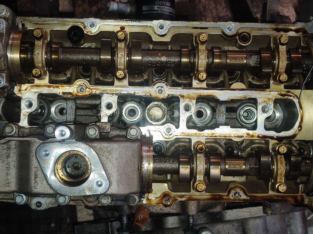 Двигатель 1863701 Ford