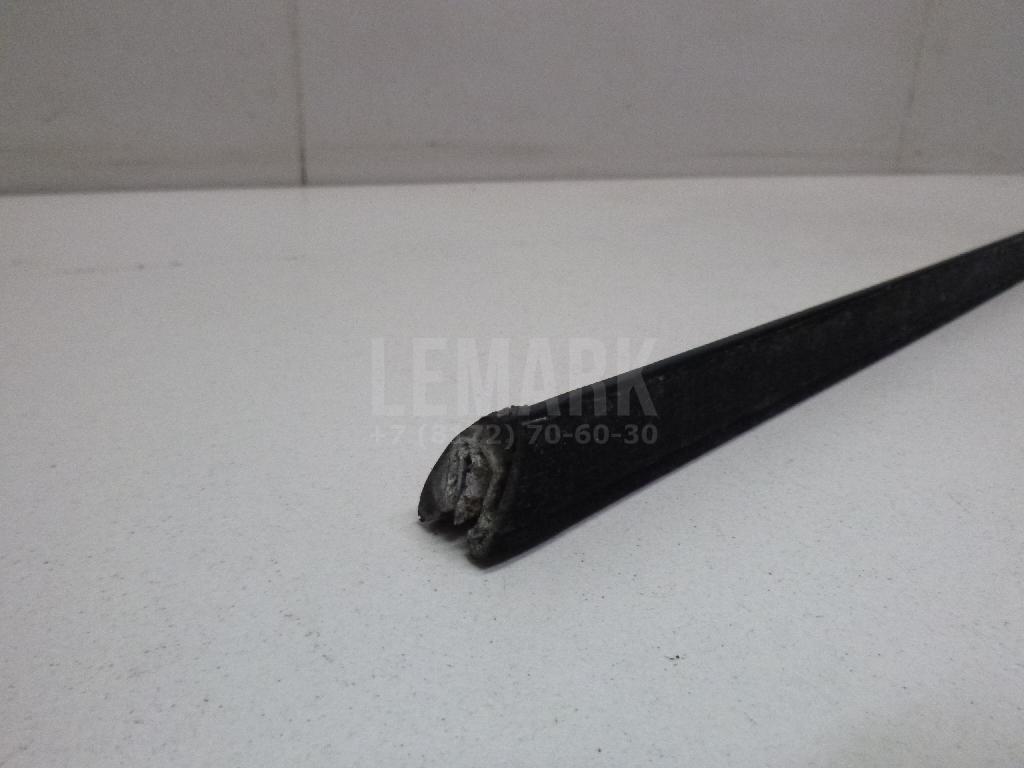 Накладка стекла переднего правого для  BMW 1-serie F20/F21 2011-2019