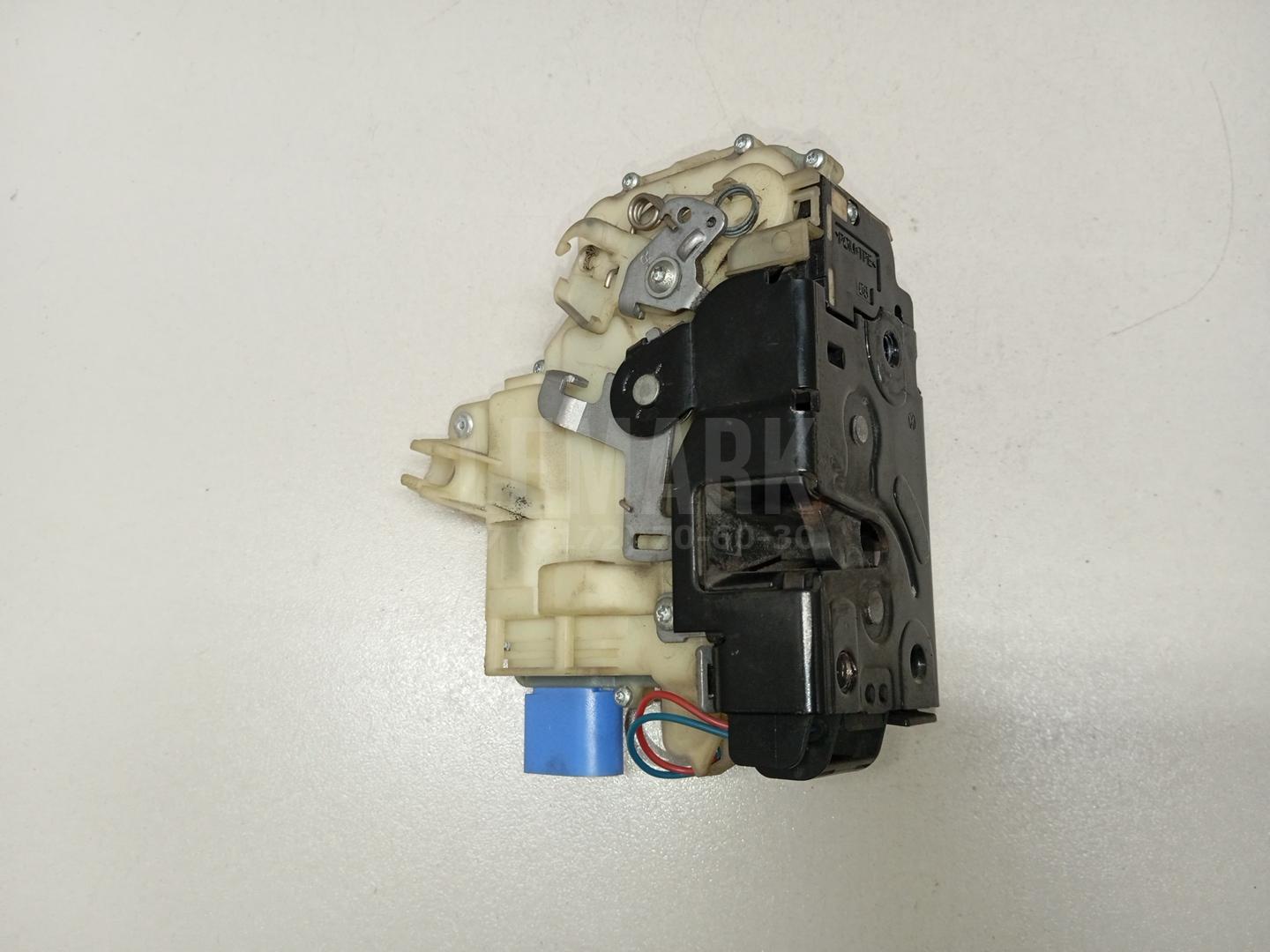 Замок двери передней правой 3B2837016AD VAG