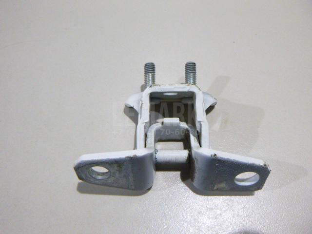 Петля двери задней левой верхняя для  Audi V8 1988-1994