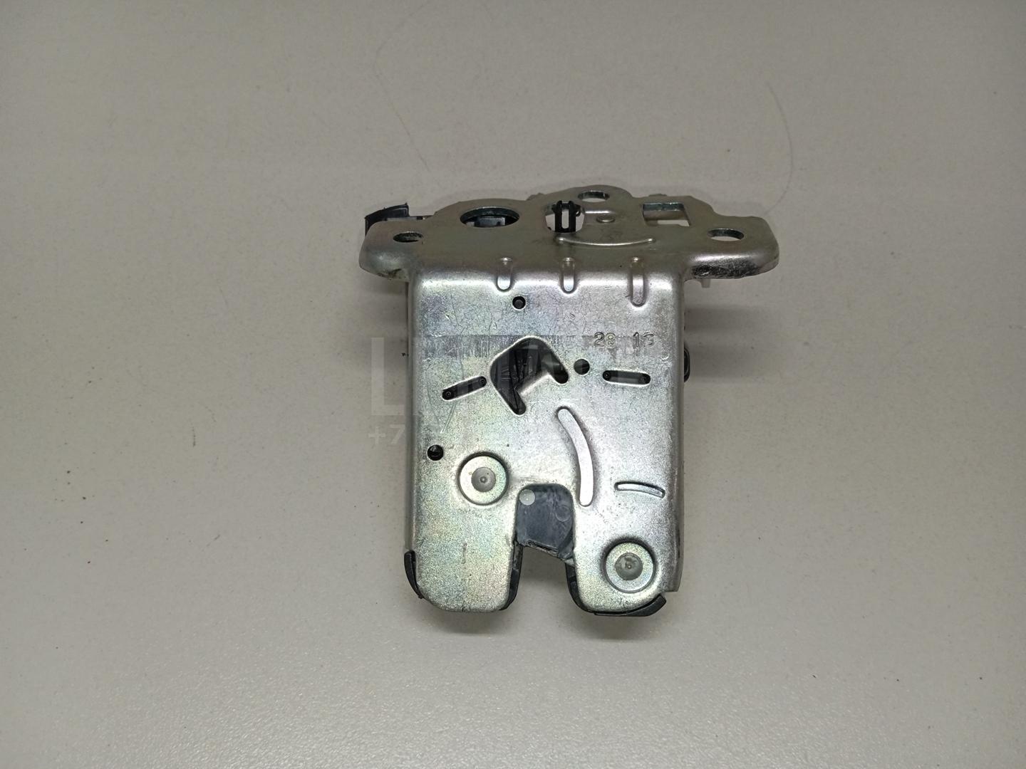 Замок багажника 8R0827505 VAG