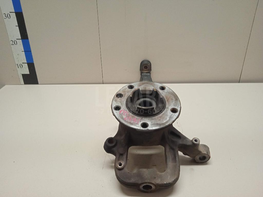 Кулак поворотный передний левый 7L0407257A VAG