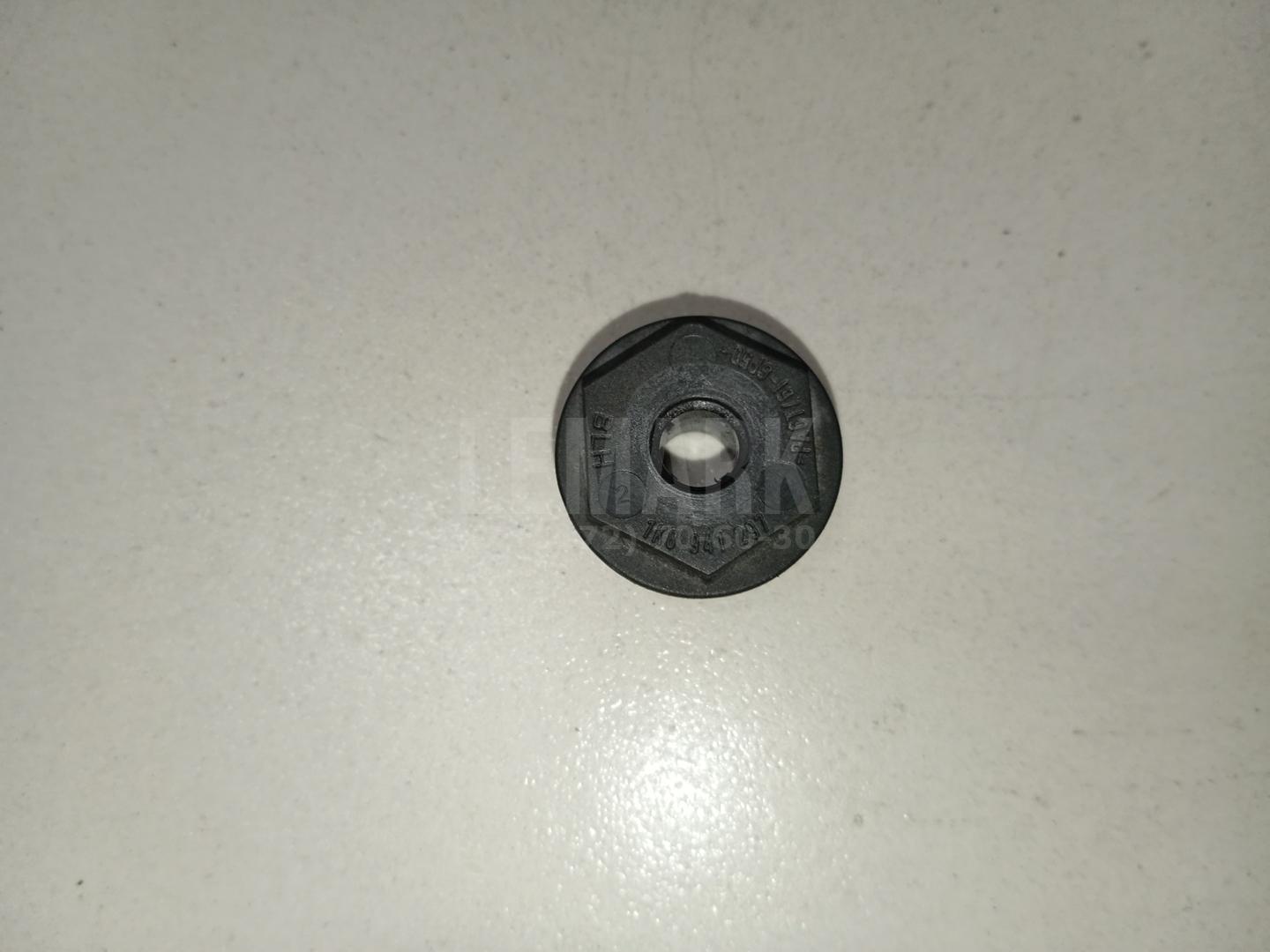 Крепеж фары 1K8941297 VAG