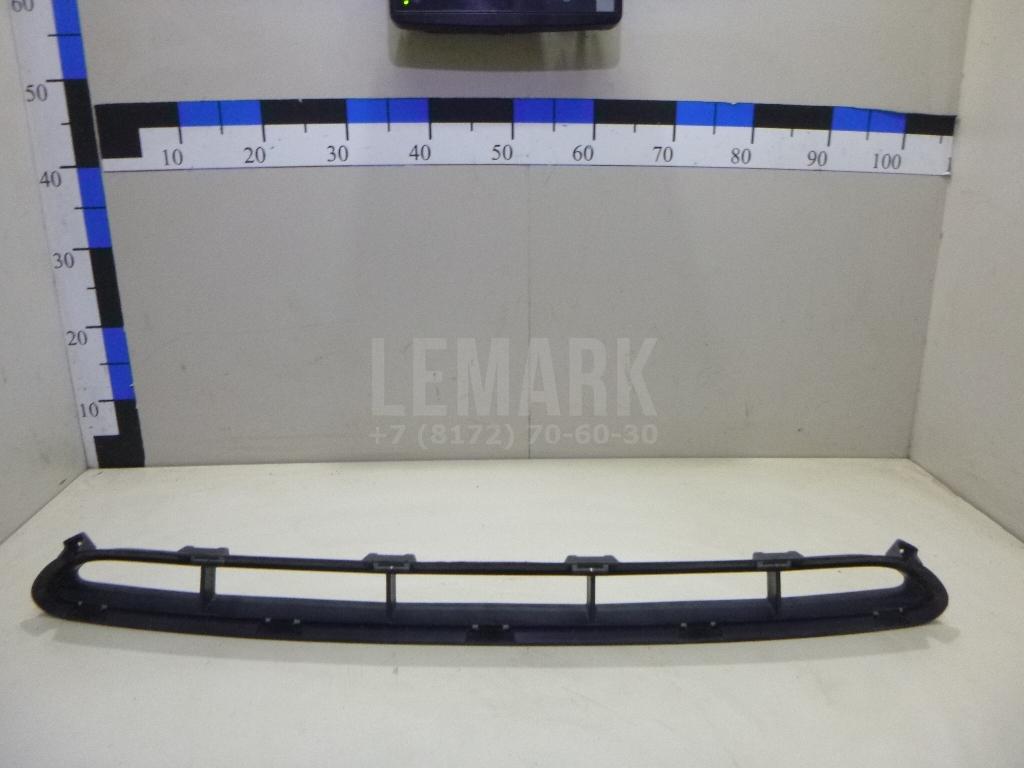 Решетка в бампер центральная 865222P500 Hyundai-Kia