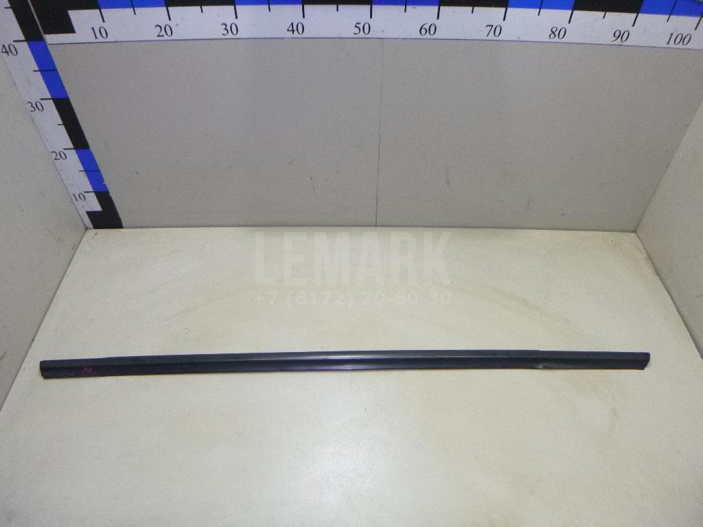 Накладка стекла заднего правого 832202P000 Hyundai-Kia