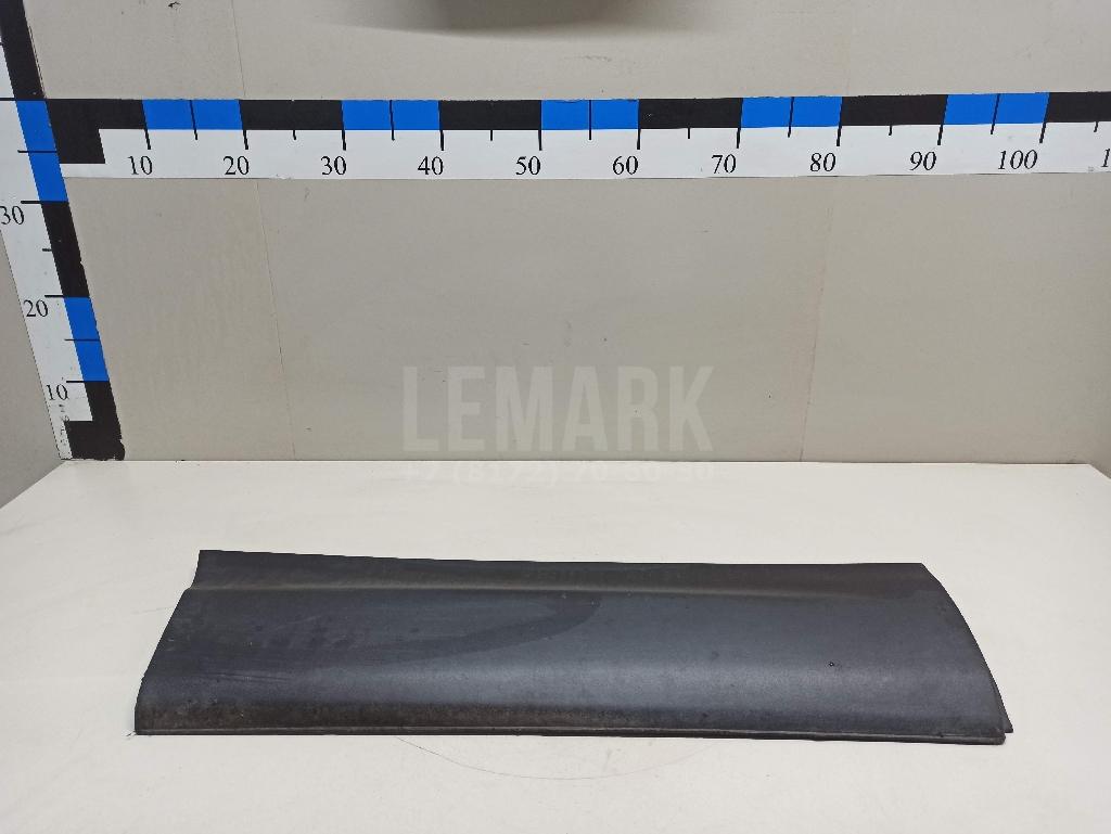 Накладка двери задней правой 828704EA0A Nissan