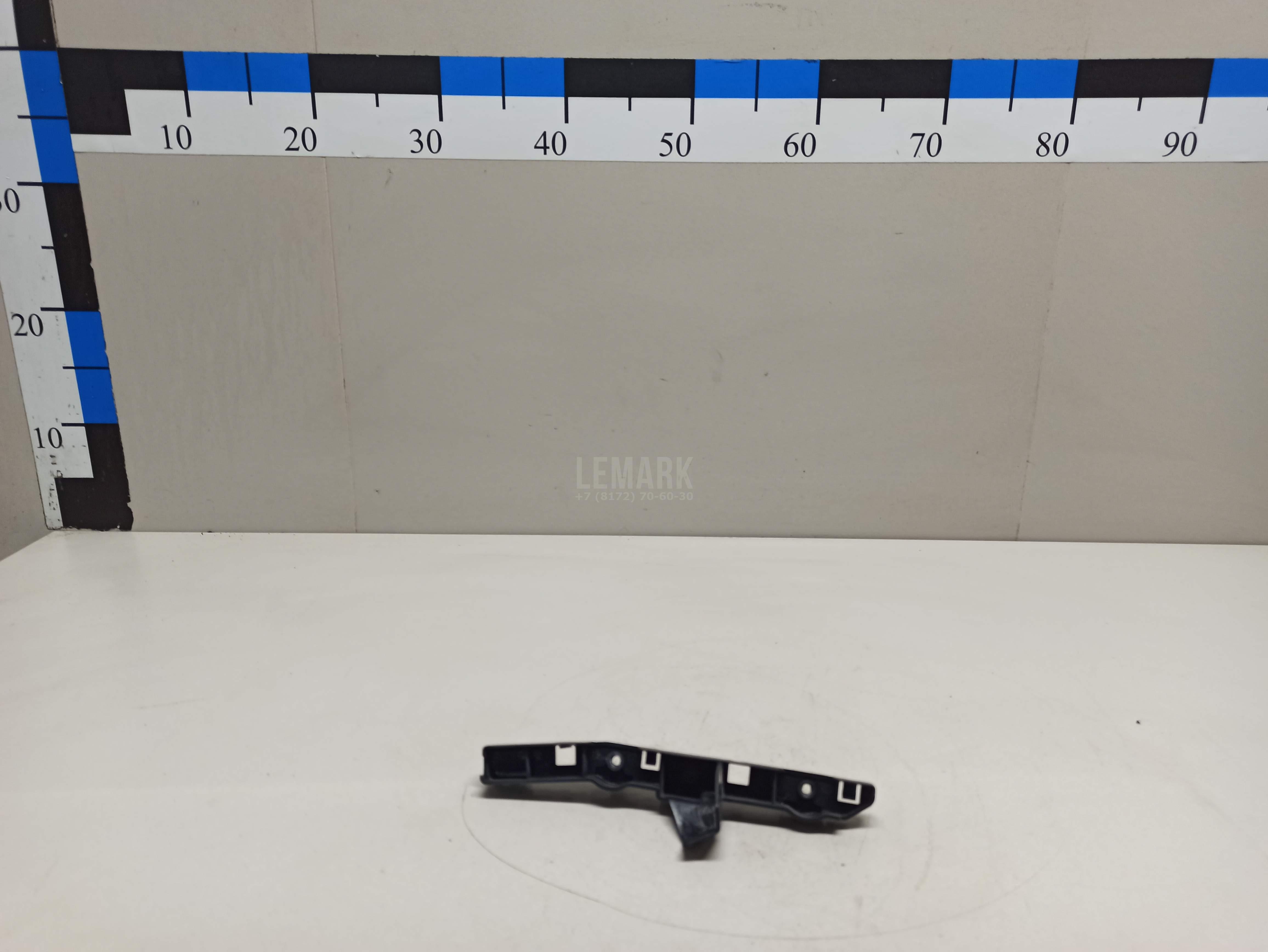Кронштейн переднего бампера правый 622224EA0A Nissan