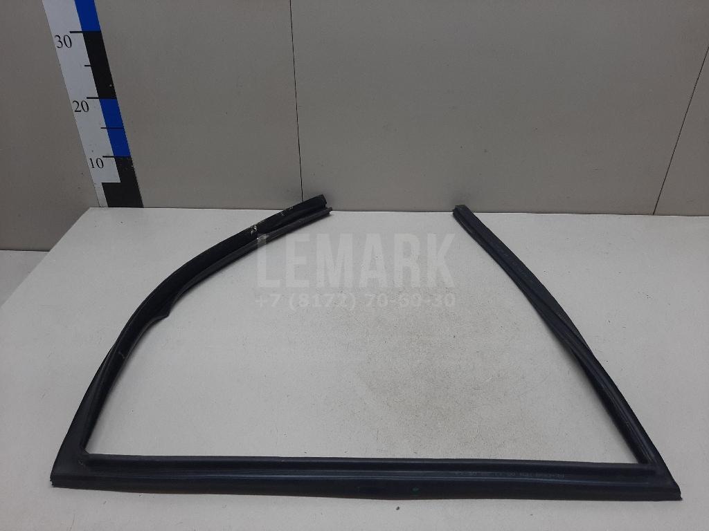 Уплотнитель стекла двери для  BMW X5 F15/F85 2013-2018