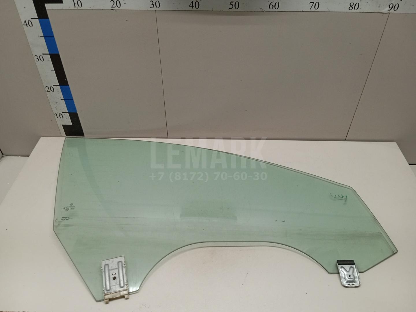 Стекло двери передней правой 3C8845202A VAG