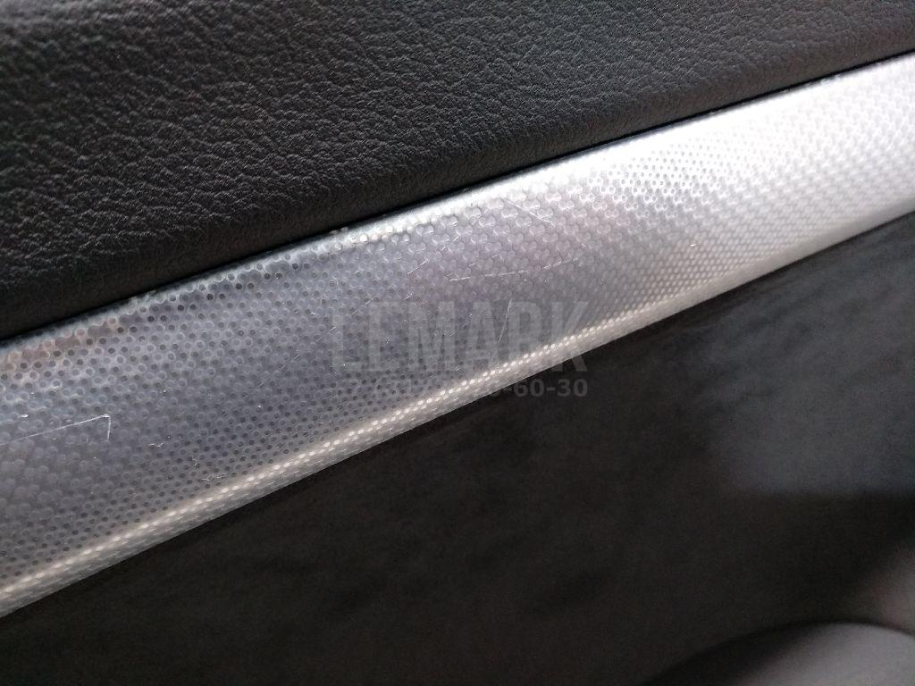 Обшивка двери передней правой для  BMW 5-serie G30/G31/F90 2017-2023