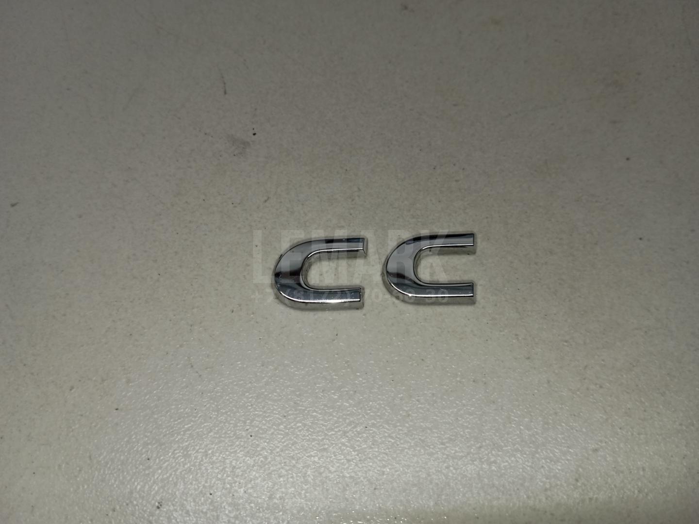 Эмблема на крышку багажника 3C8853687B739 VAG