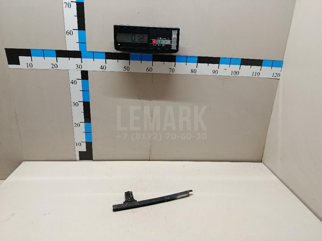 Направляющая стекла двери 674030R020 Toyota