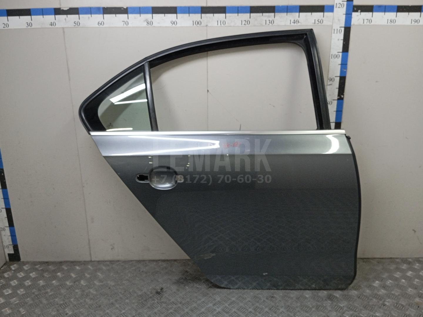 Дверь задняя правая 5C6833056A VAG