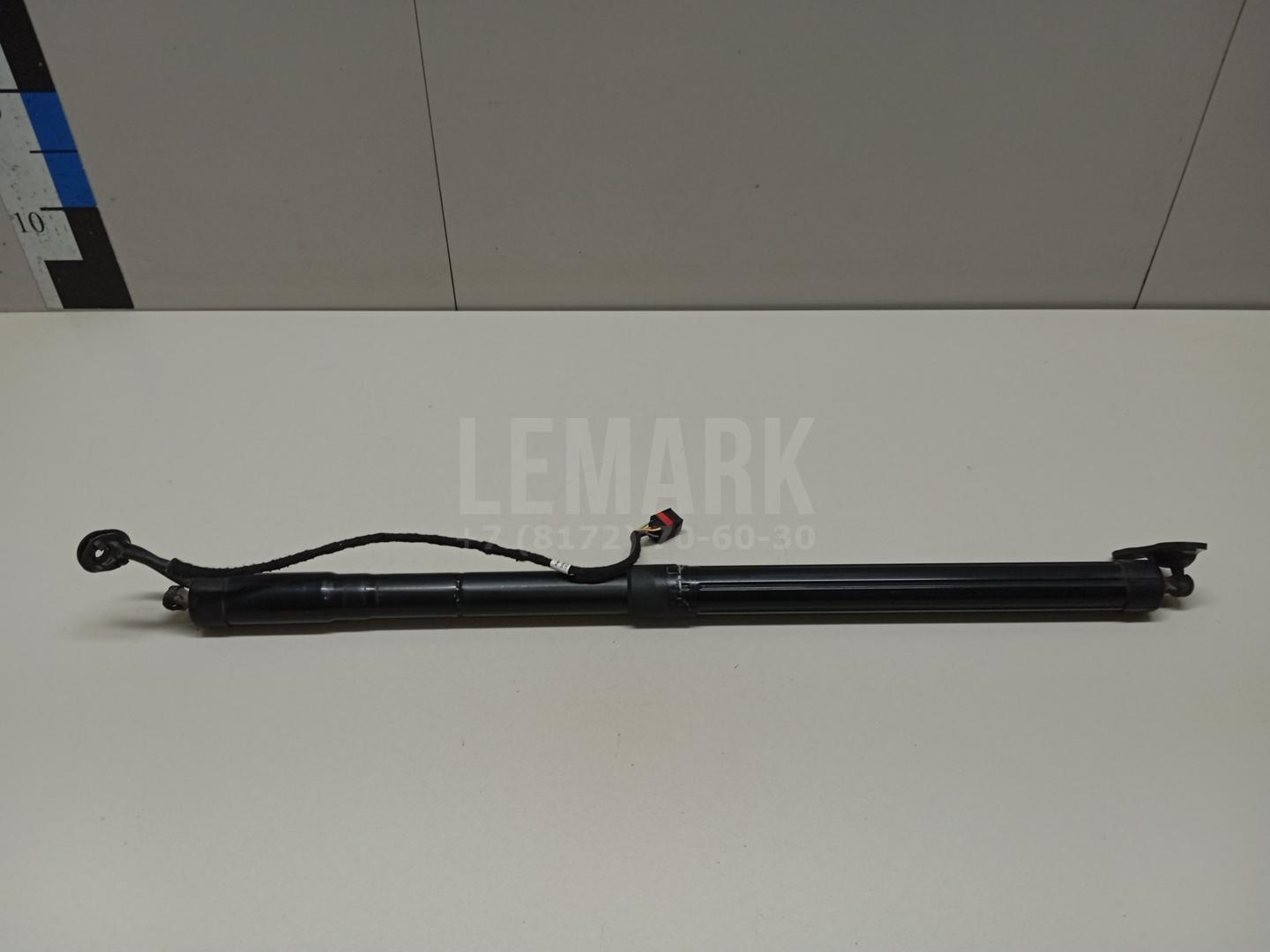 Амортизатор двери багажника 7P6827851FIIT VAG