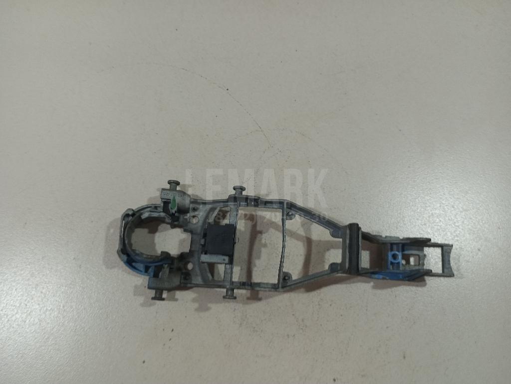 Кронштейн ручки 1K0837885A VAG