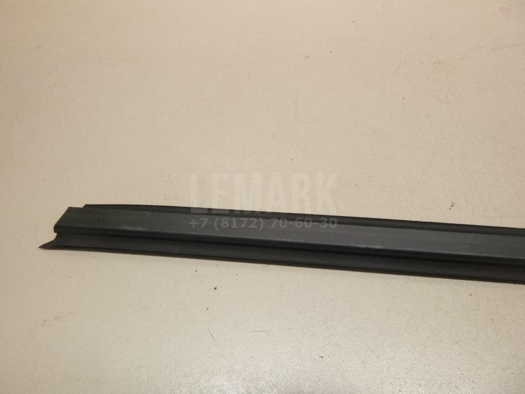 Накладка стекла переднего правого для  BMW 5-serie E60/E61 2003-2009