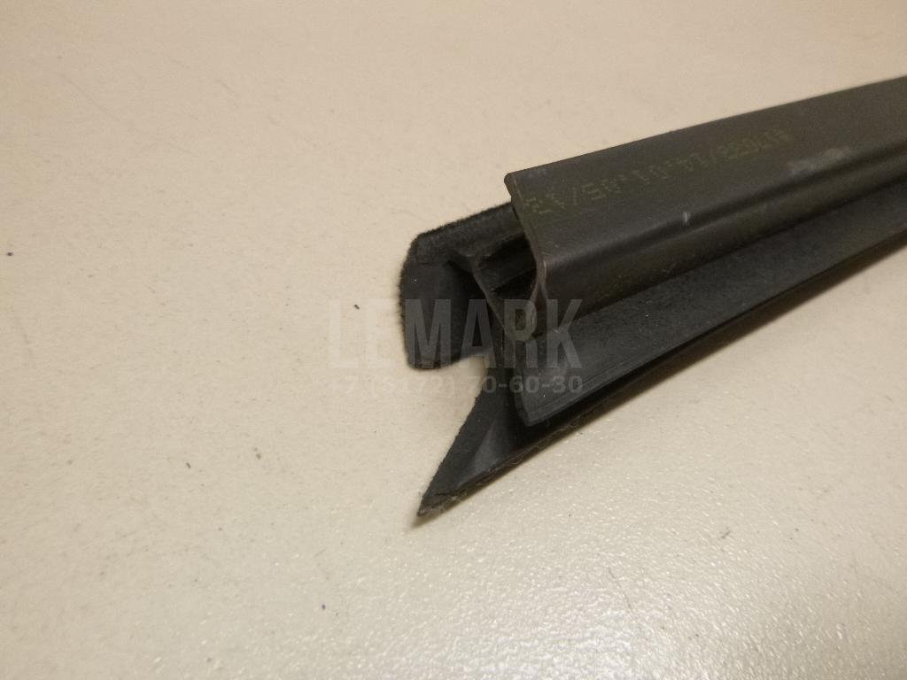 Накладка стекла переднего правого для  BMW 5-serie E60/E61 2003-2009